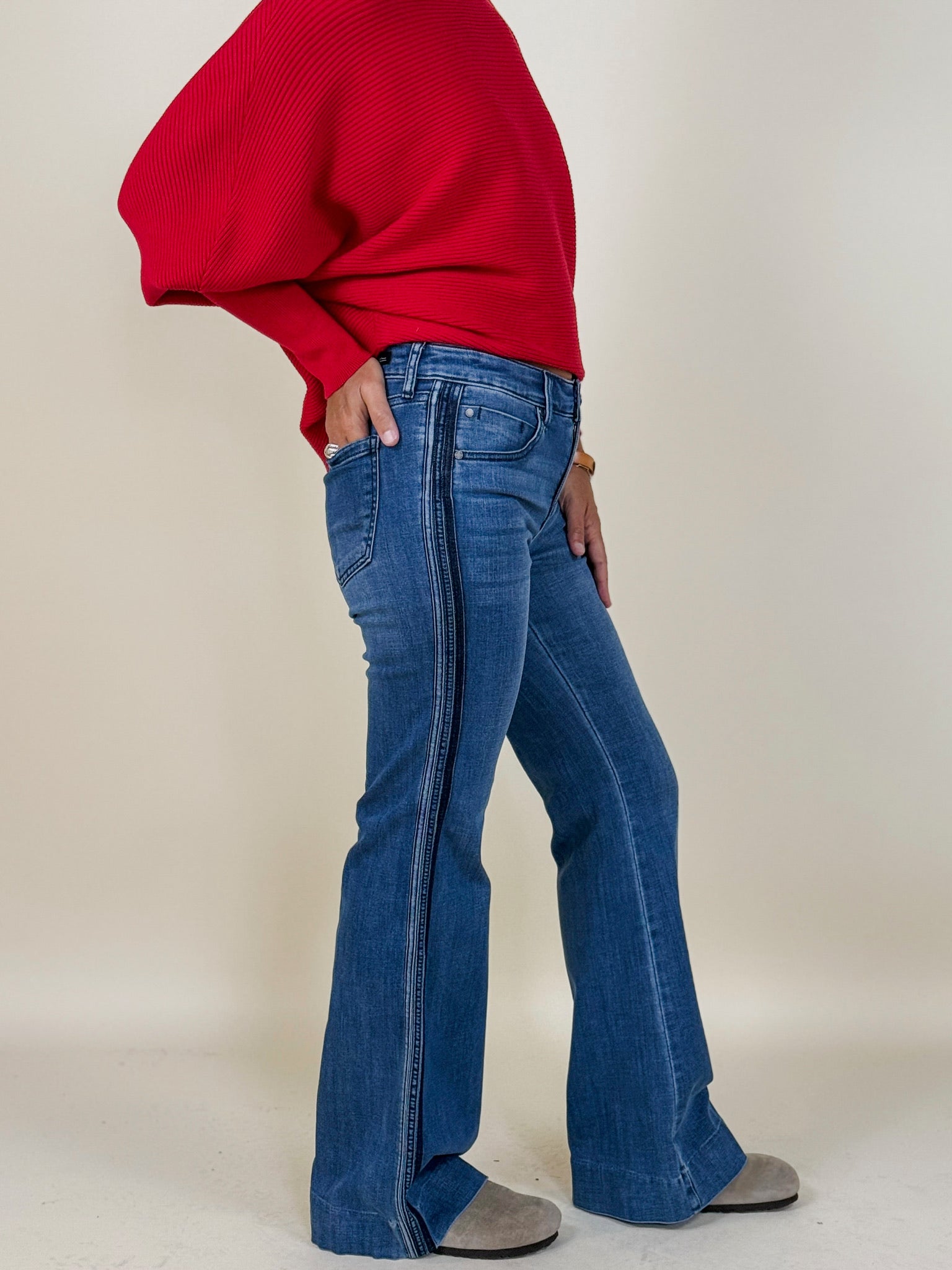 [Liverpool] Hannah Flare Jeans with Self Trim, 32" Inseam
