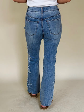 [TRIBAL] Sophia Appliqued Curvy Flare Jeans