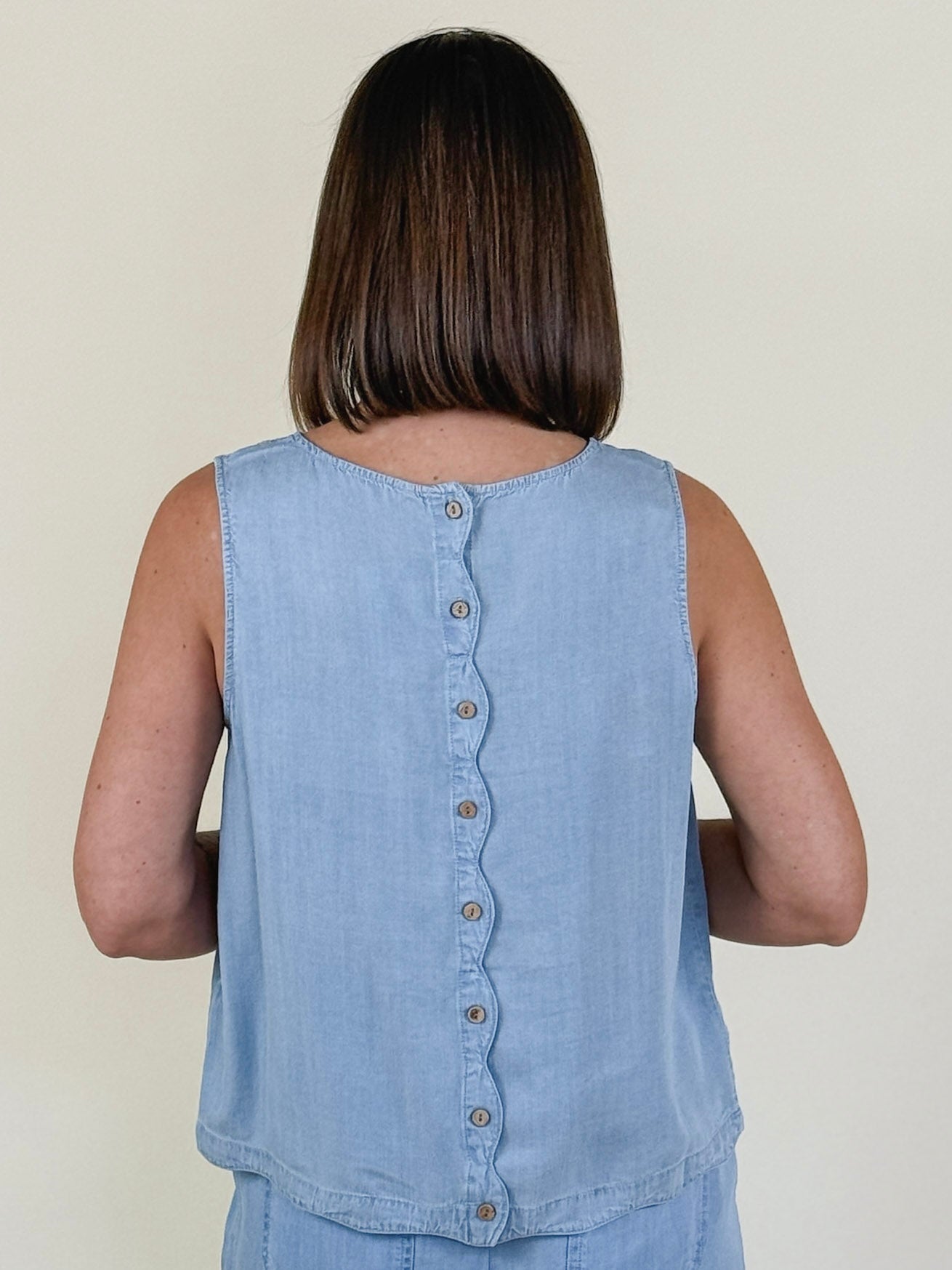 Tina Scallop Hem Sleeveless Top