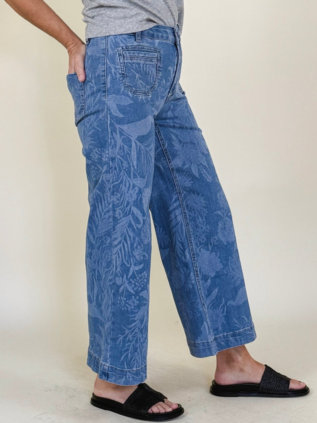 Cara Cropped Flare Patch Pocket Denim Pants