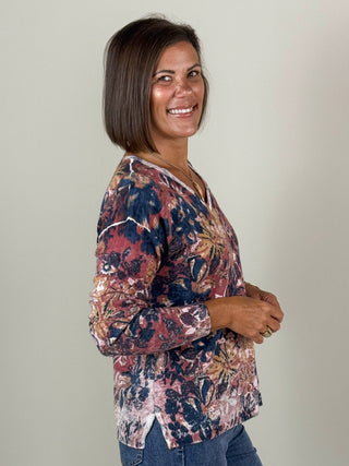 Amy V-Neck Reverse Print Sweater