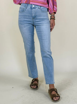 [TRIBAL] Sophia Curvy Hugging Straight Jeans