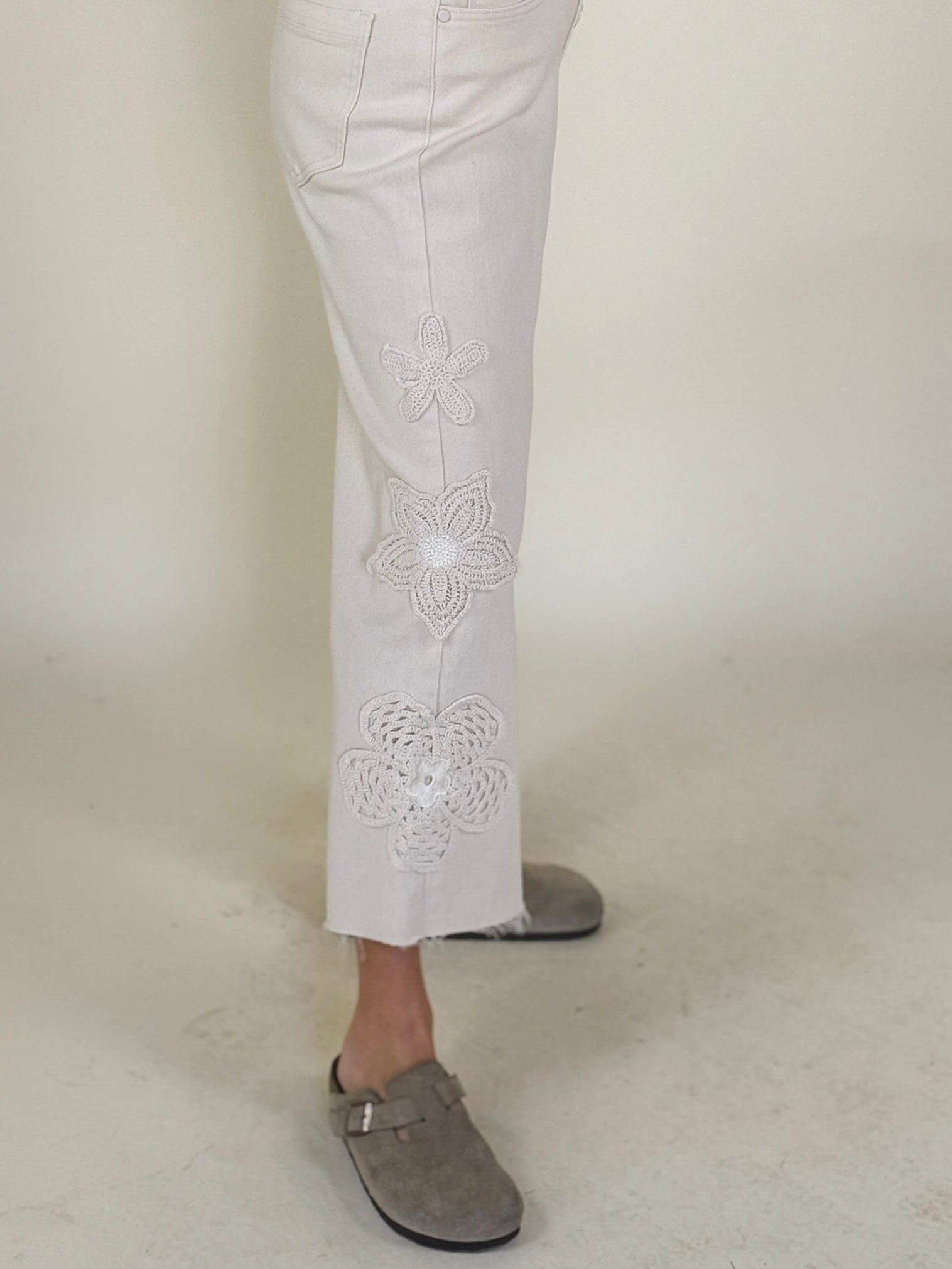 [TRIBAL] Audrey Wide Crop Crochet Detail Jeans