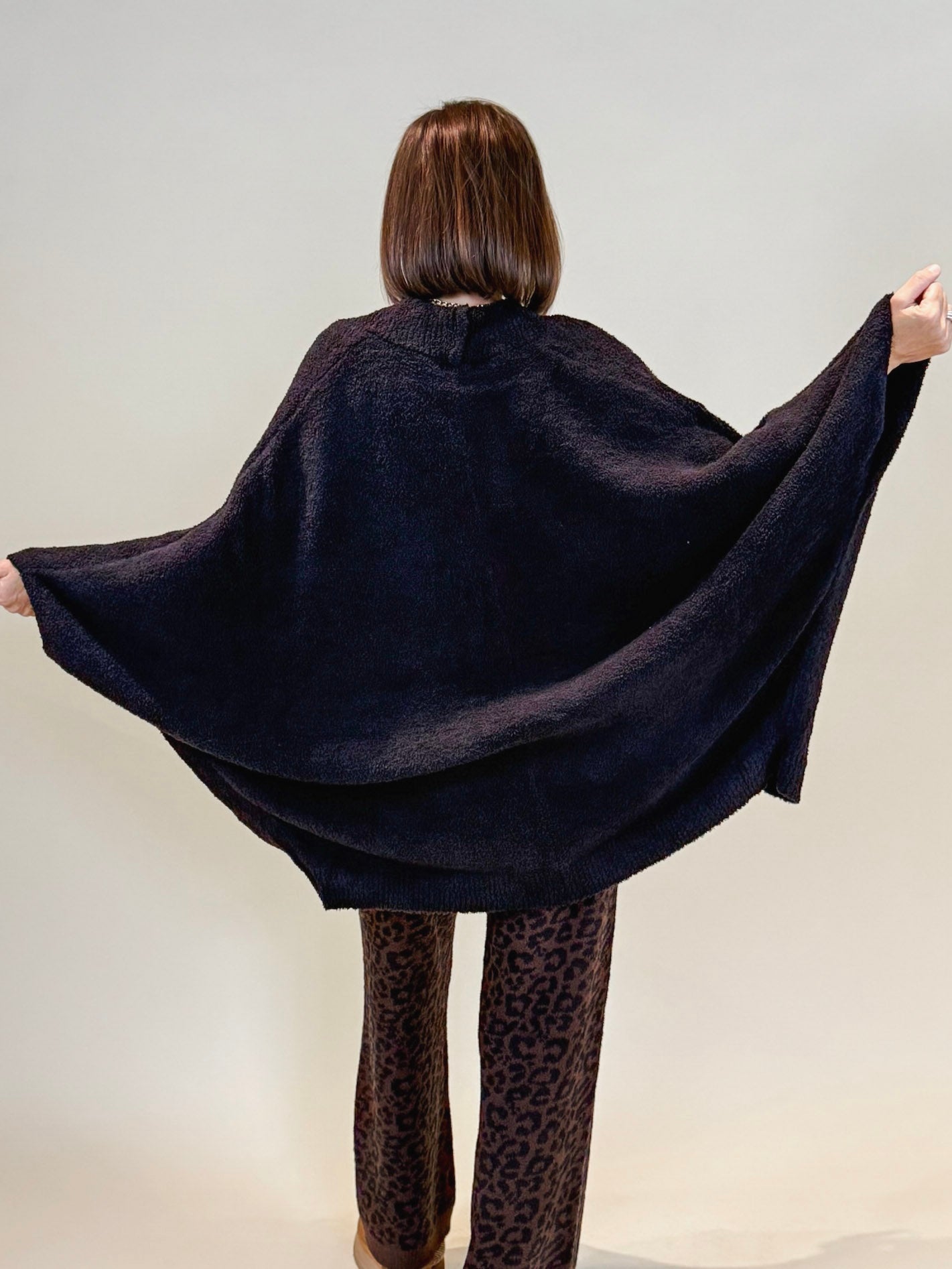 Camy Soft & Cozy Marshmallow Shrug - Black