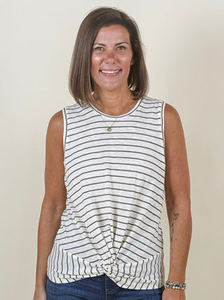 [Liverpool] Jessie Sleeveless Twist Front Top