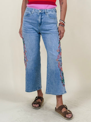 [TRIBAL] Audrey Fancy Embroidery Wide Crop Jeans