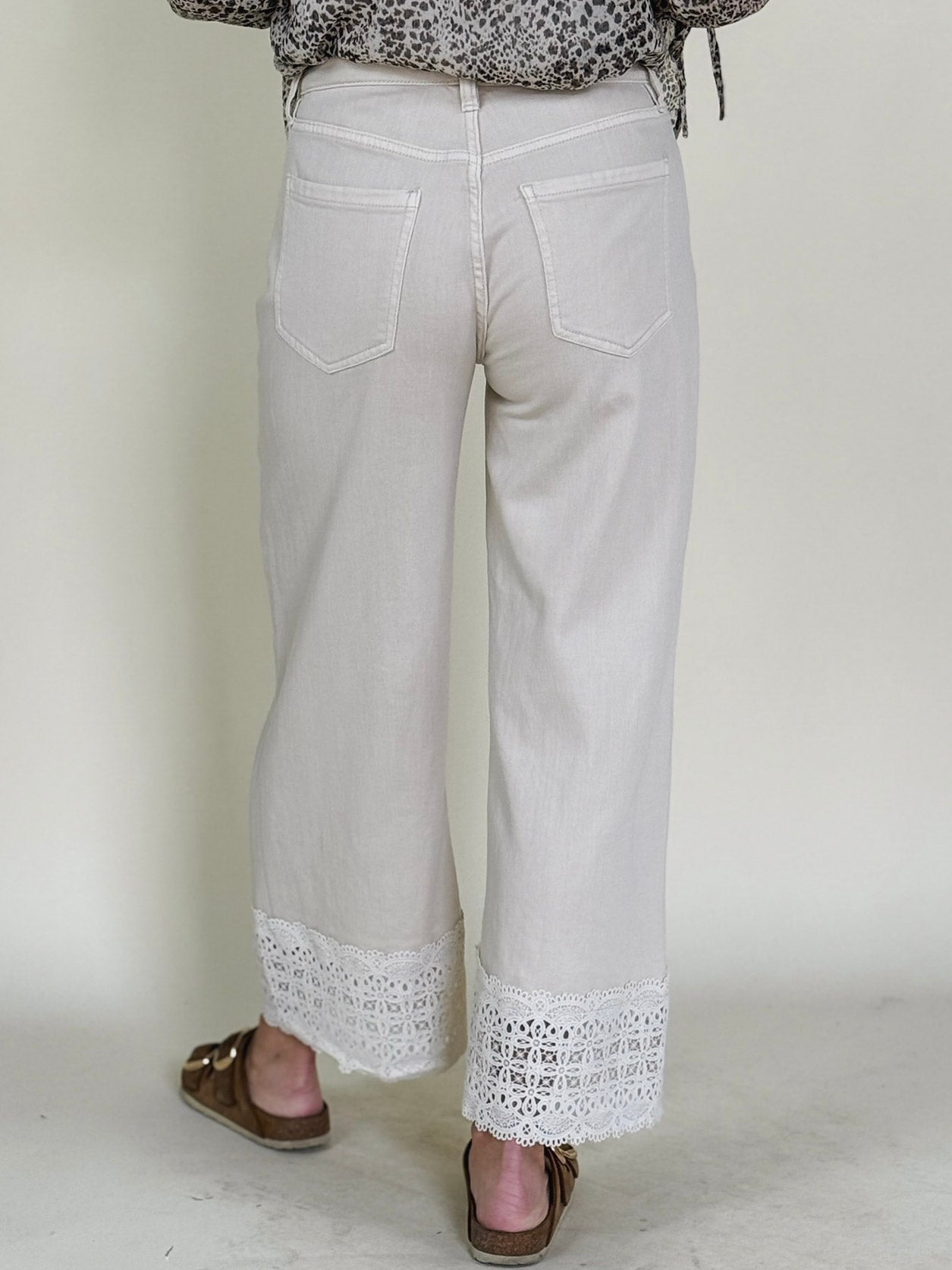 [Liverpool] Stride Wide Leg Denim with Lace Trim, 27" Inseam