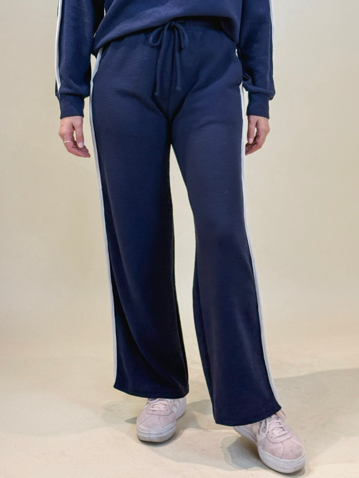 Chris Piping Detail Cloudy Knit Straight Pants