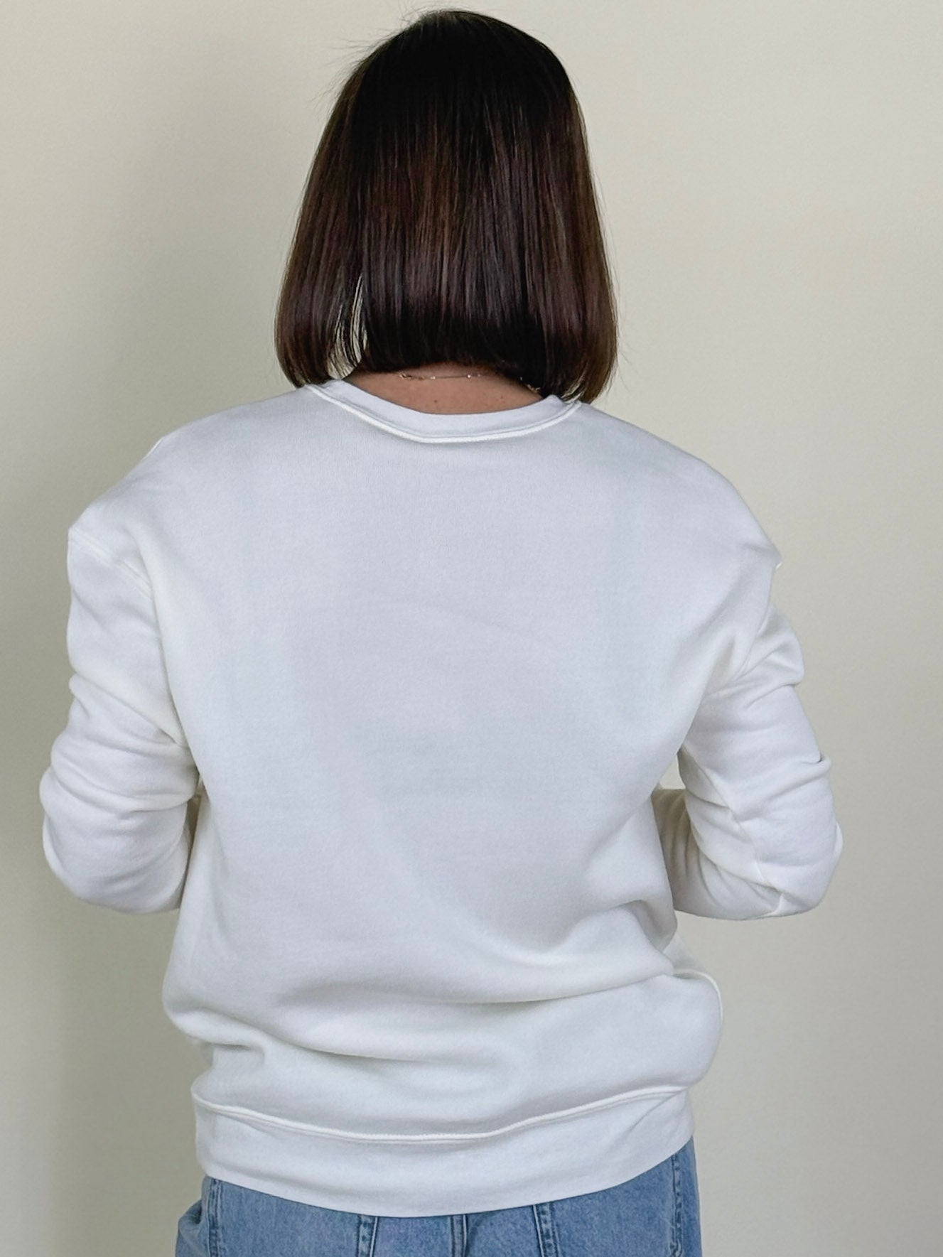 Tea & Books Graphic Sweatshirt