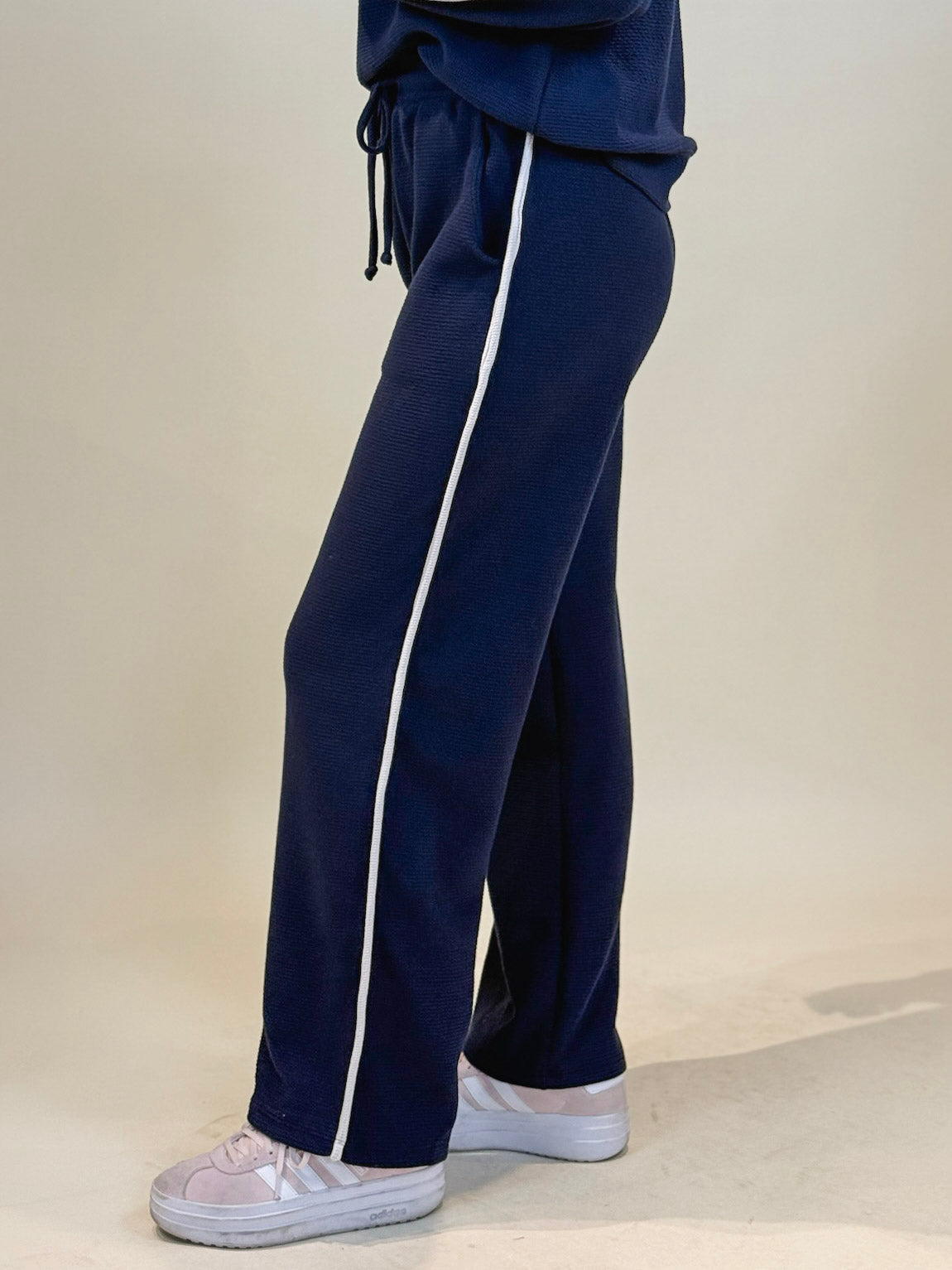 Chris Piping Detail Cloudy Knit Straight Pants