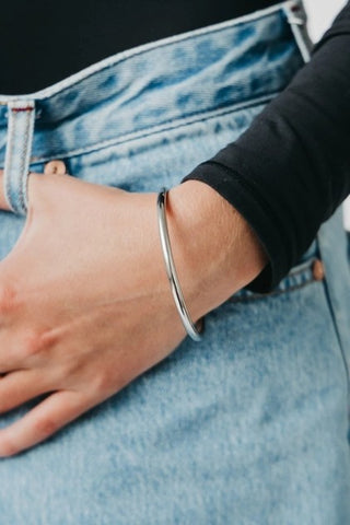 Timeless & Chic Bangle Bracelet - Silver