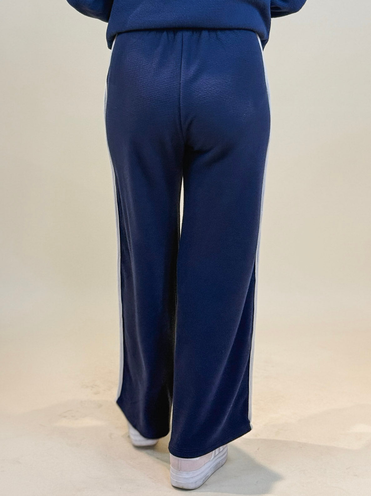 Chris Piping Detail Cloudy Knit Straight Pants