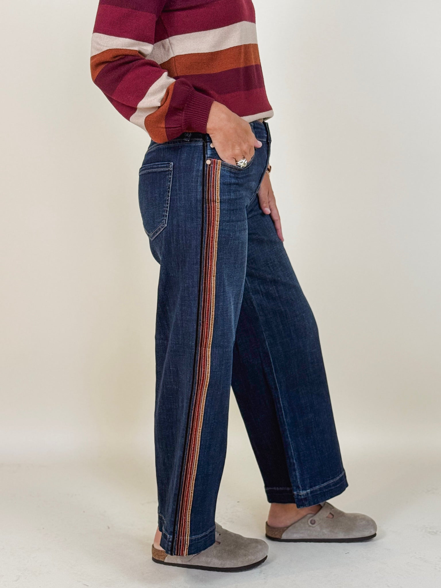 [Liverpool] Stride Wide Leg Jean with Velvet Trim, 28" Inseam