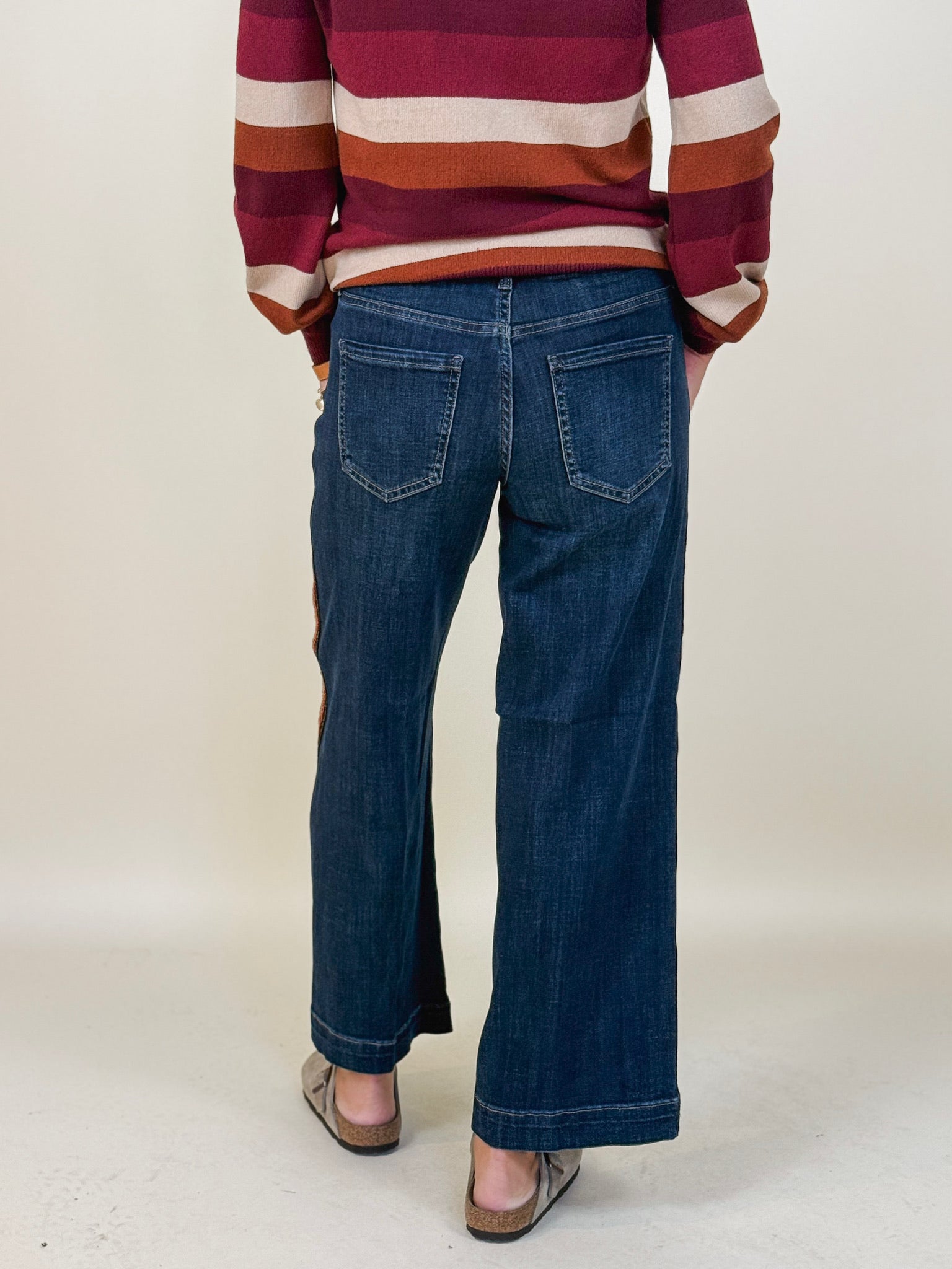 [Liverpool] Stride Wide Leg Jean with Velvet Trim, 28" Inseam