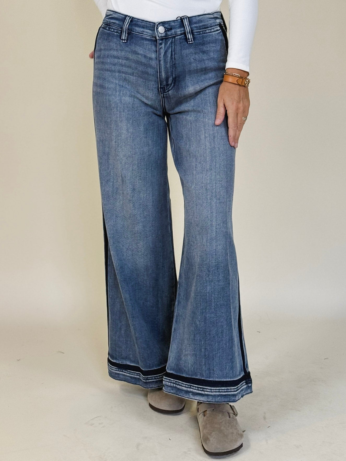 [Liverpool] Super Stride Wide Leg Jeans with Shadow Cuff, 30" Inseam