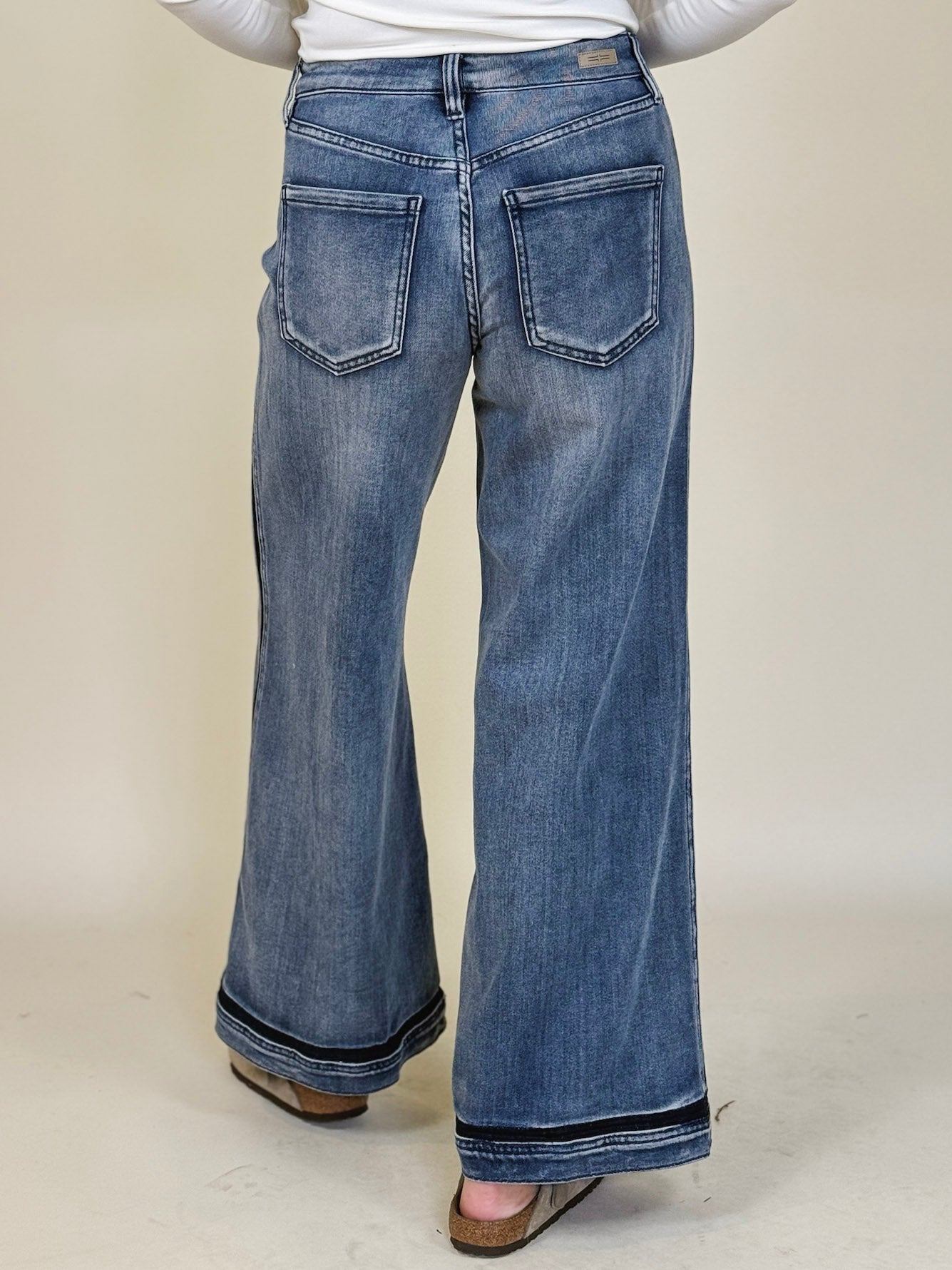 [Liverpool] Super Stride Wide Leg Jeans with Shadow Cuff, 30" Inseam