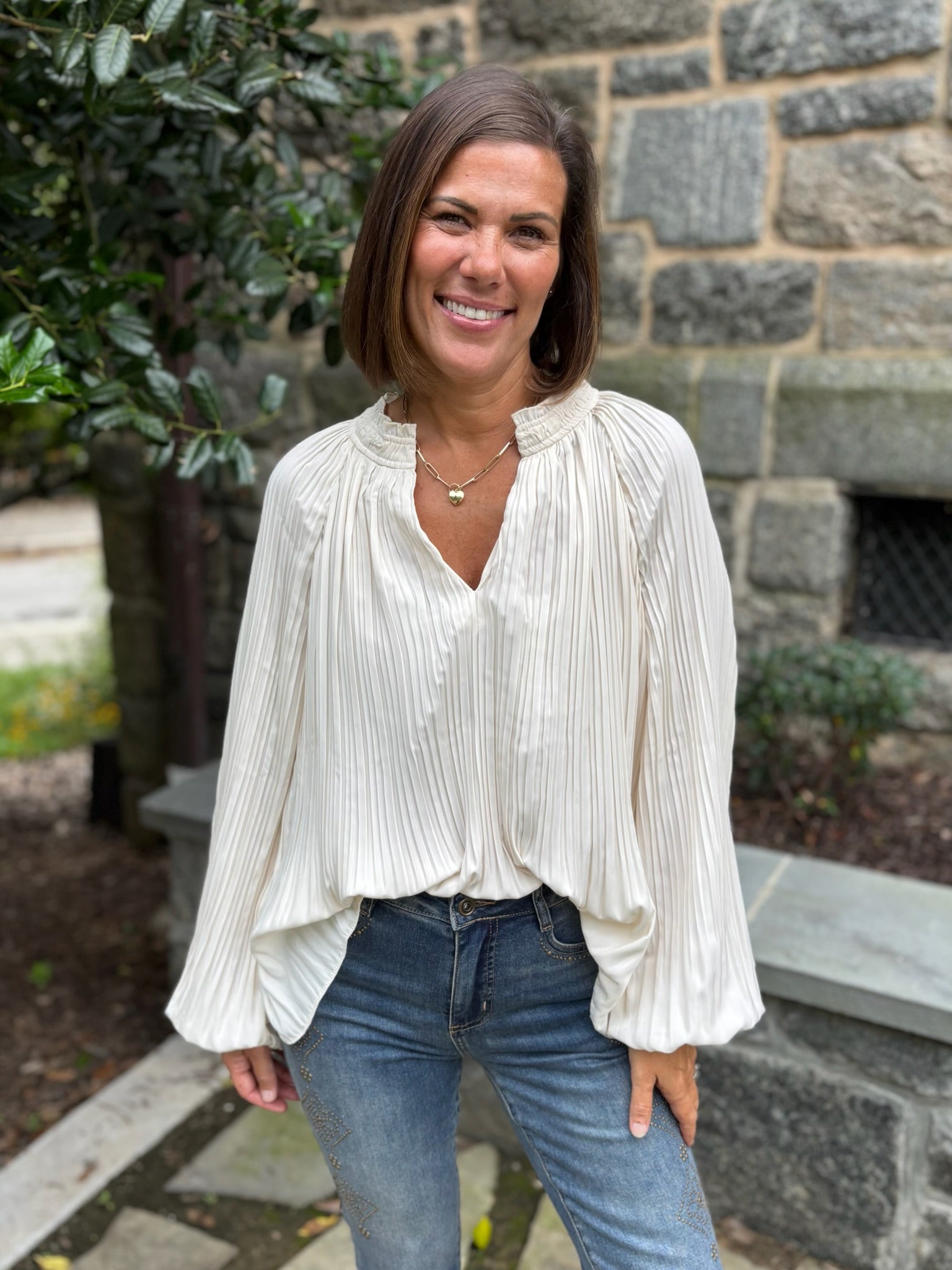 [TRIBAL] Ruffle Collar Blouse