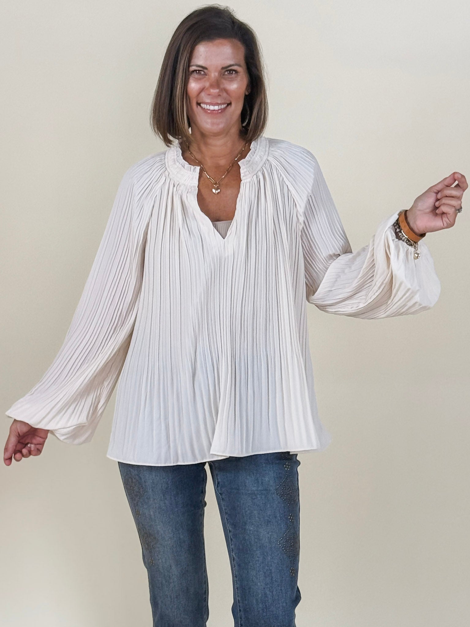 [TRIBAL] Ruffle Collar Blouse