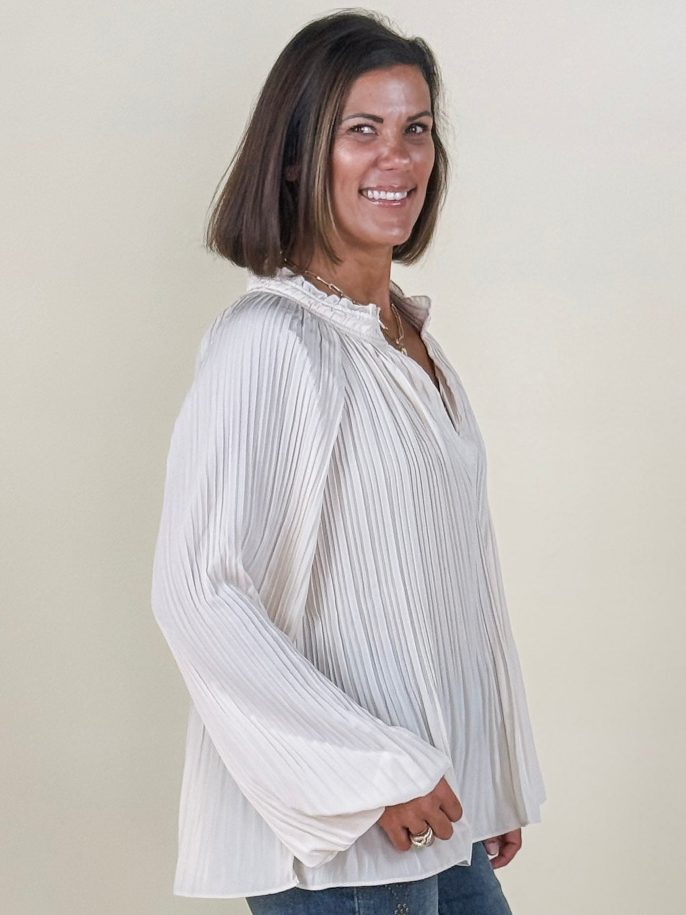 [TRIBAL] Ruffle Collar Blouse