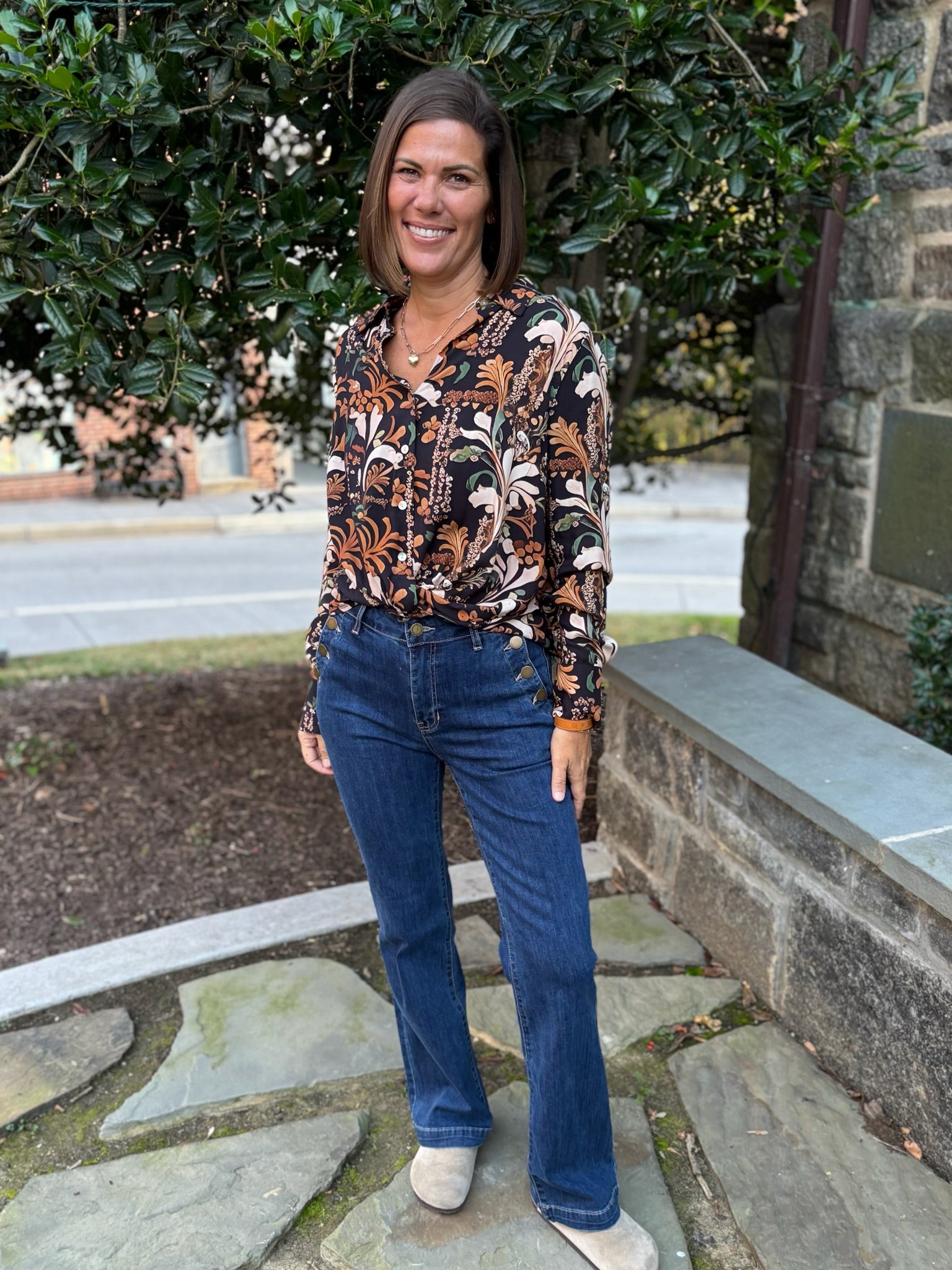 Barb Twisted Front Top