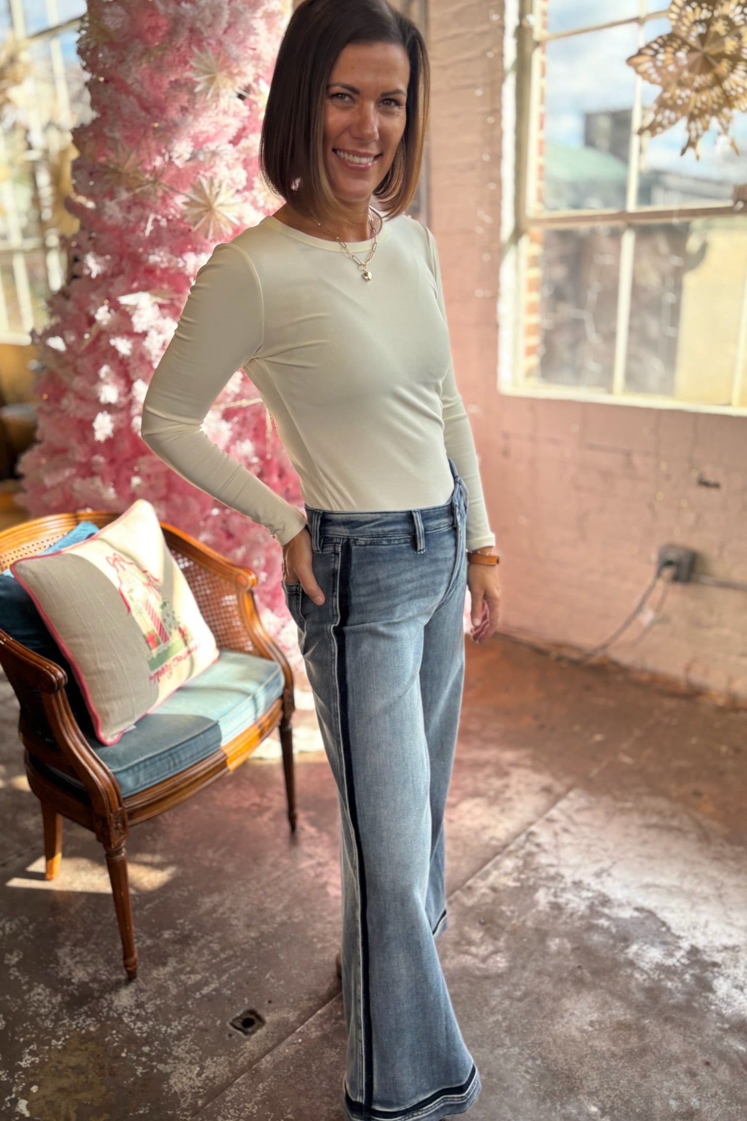 [Liverpool] Super Stride Wide Leg Jeans with Shadow Cuff, 30" Inseam