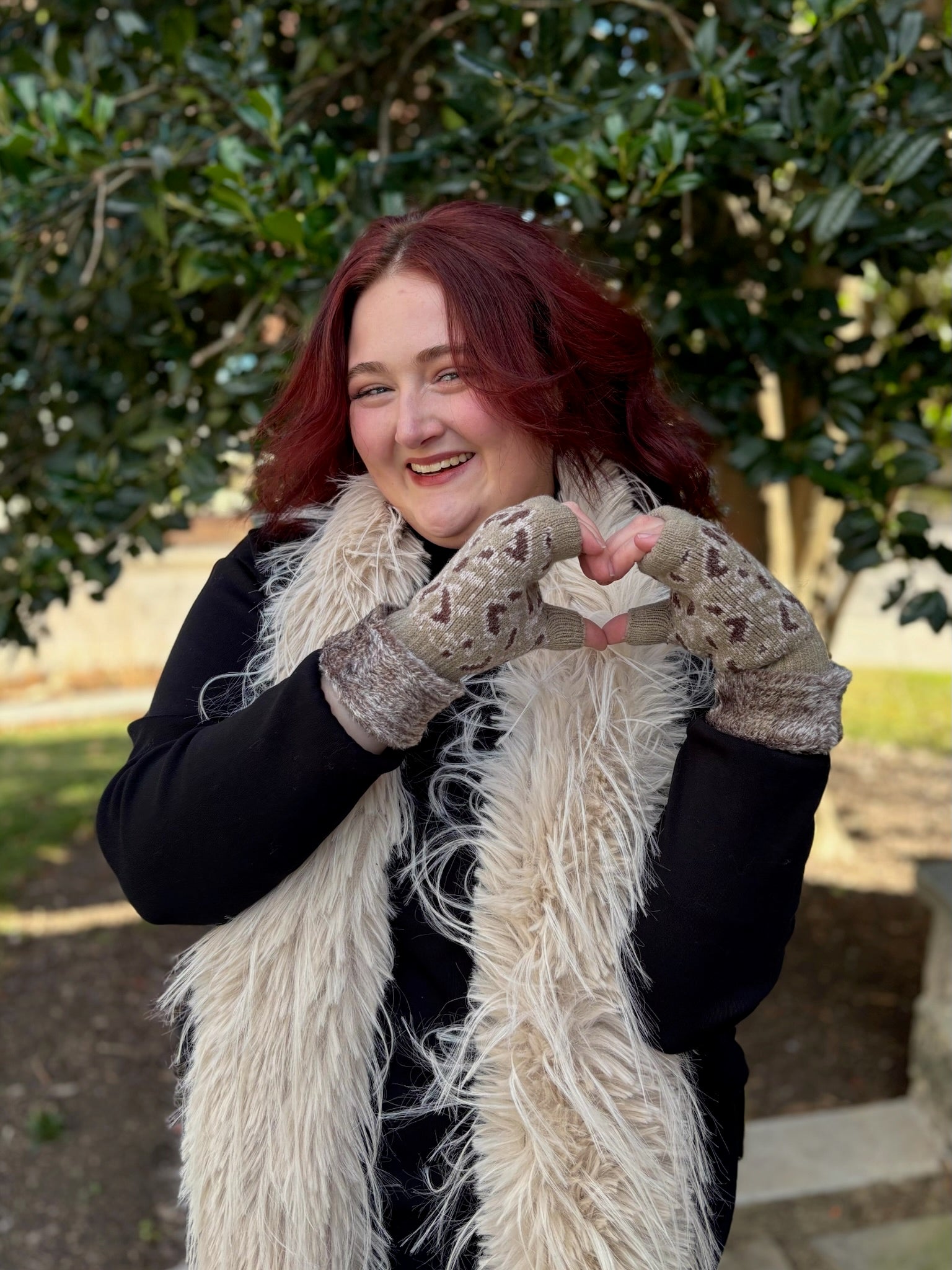 Leopard Pattern Faux Fur Fingerless Gloves