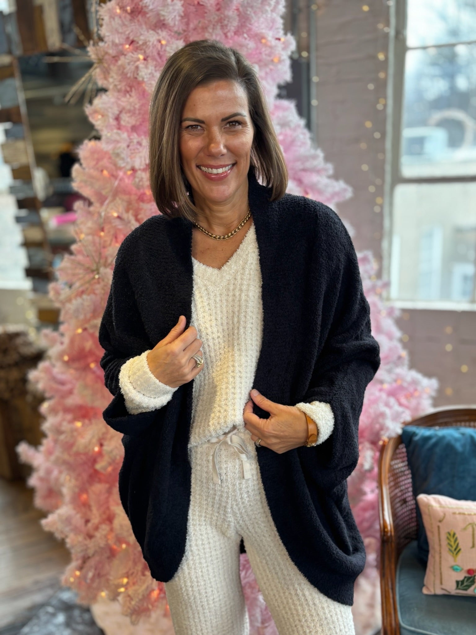 Camy Soft & Cozy Marshmallow Shrug - Black