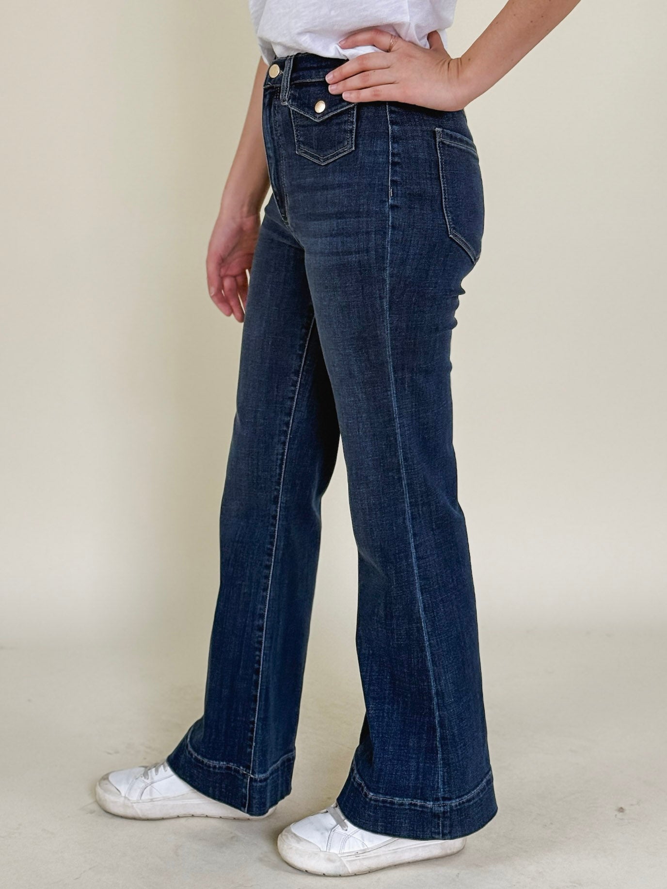 [Liverpool] Hannah Flare Jeans with Mini Patch Pockets, 30" Inseam