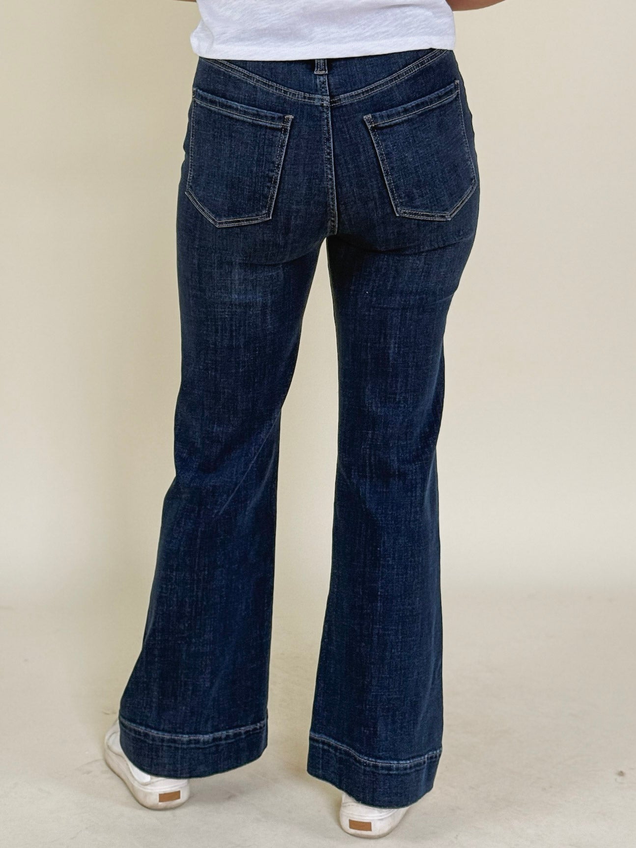 [Liverpool] Hannah Flare Jeans with Mini Patch Pockets, 30" Inseam