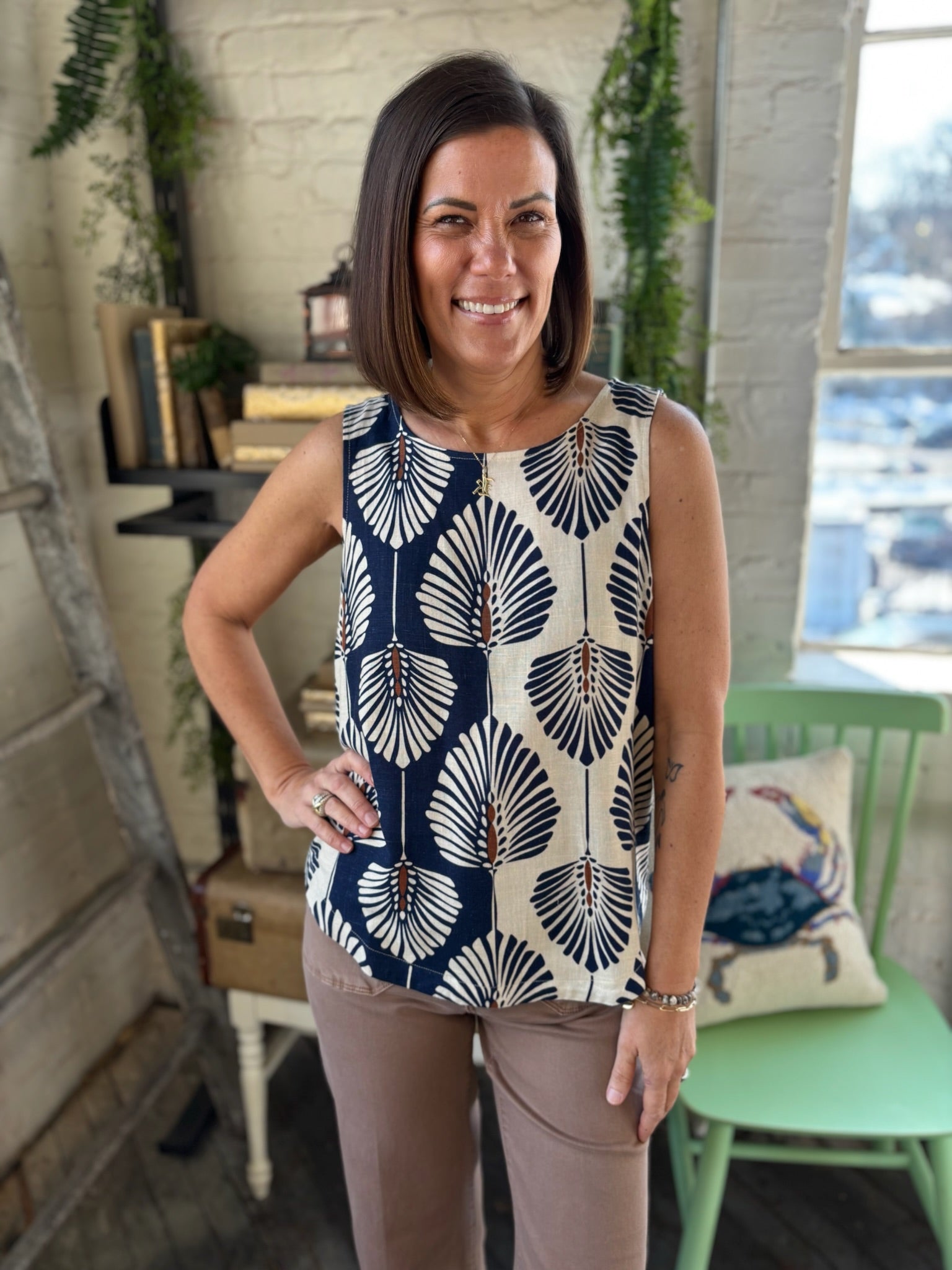 Lila Sleeveless Linen Blouse