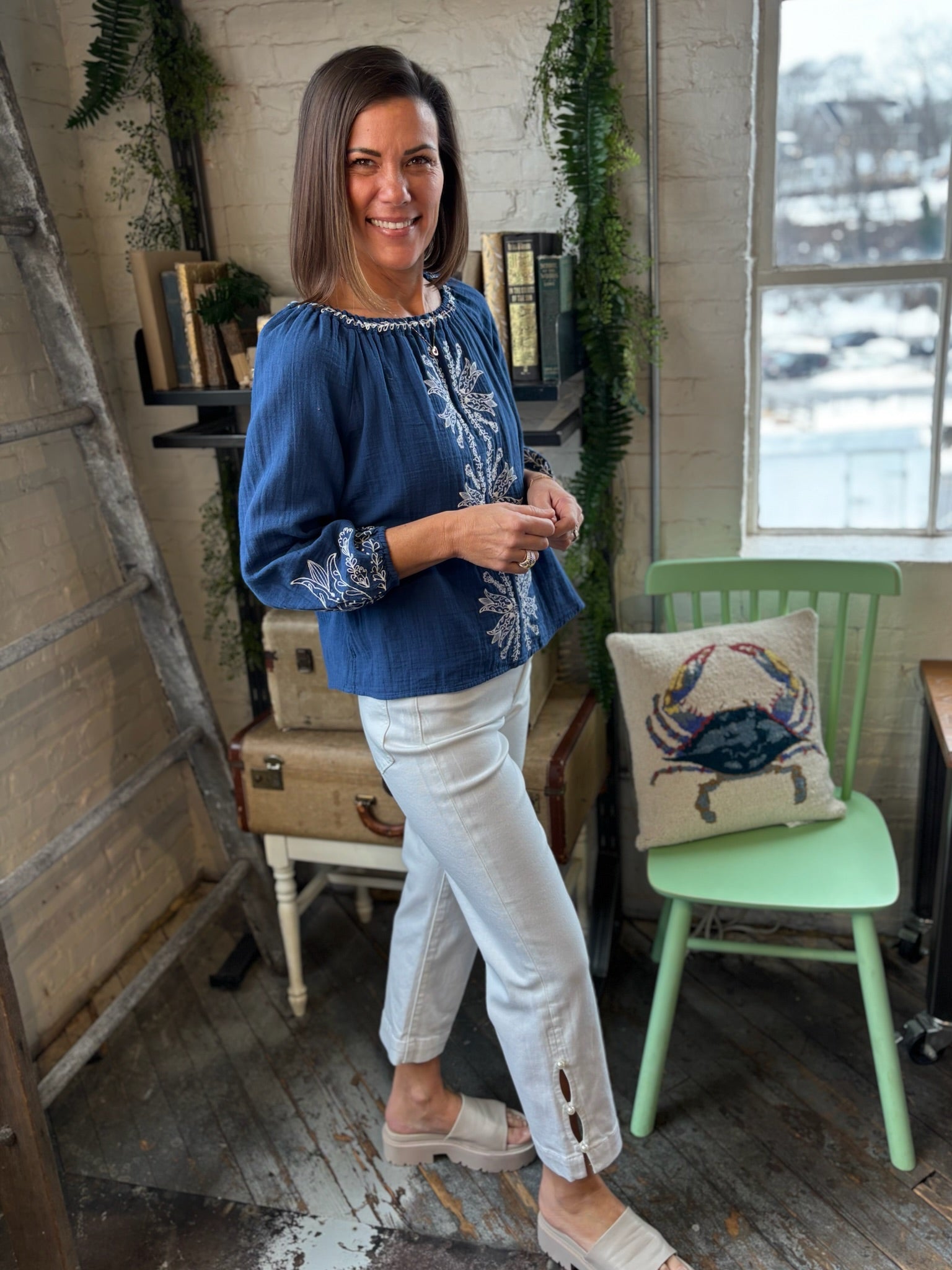 [Liverpool] Kennedy Crop Straight Jeans with Pearl Trim, 27" Inseam