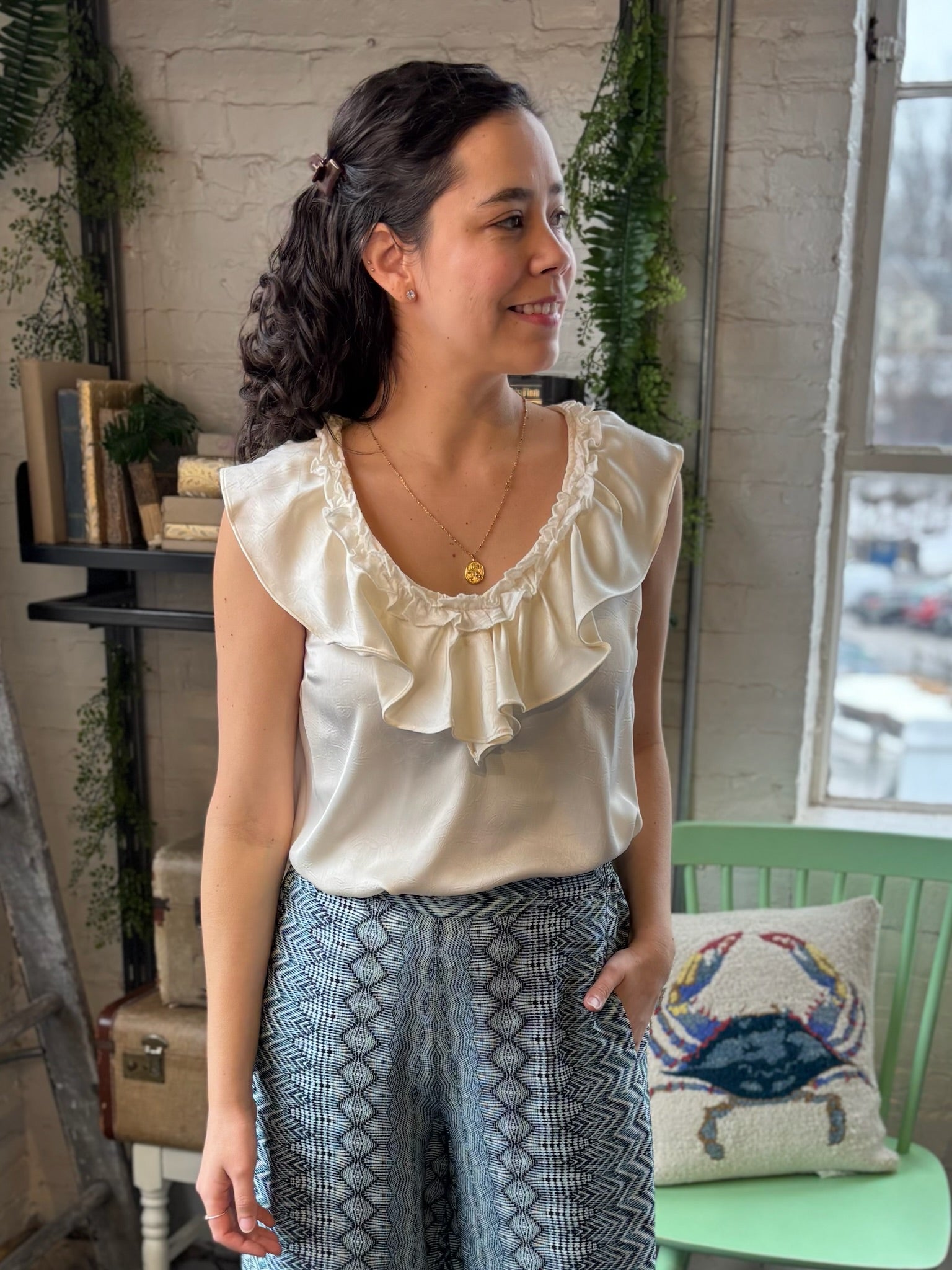 [Liverpool] Reagan Ruffle Front Sleeveless Top