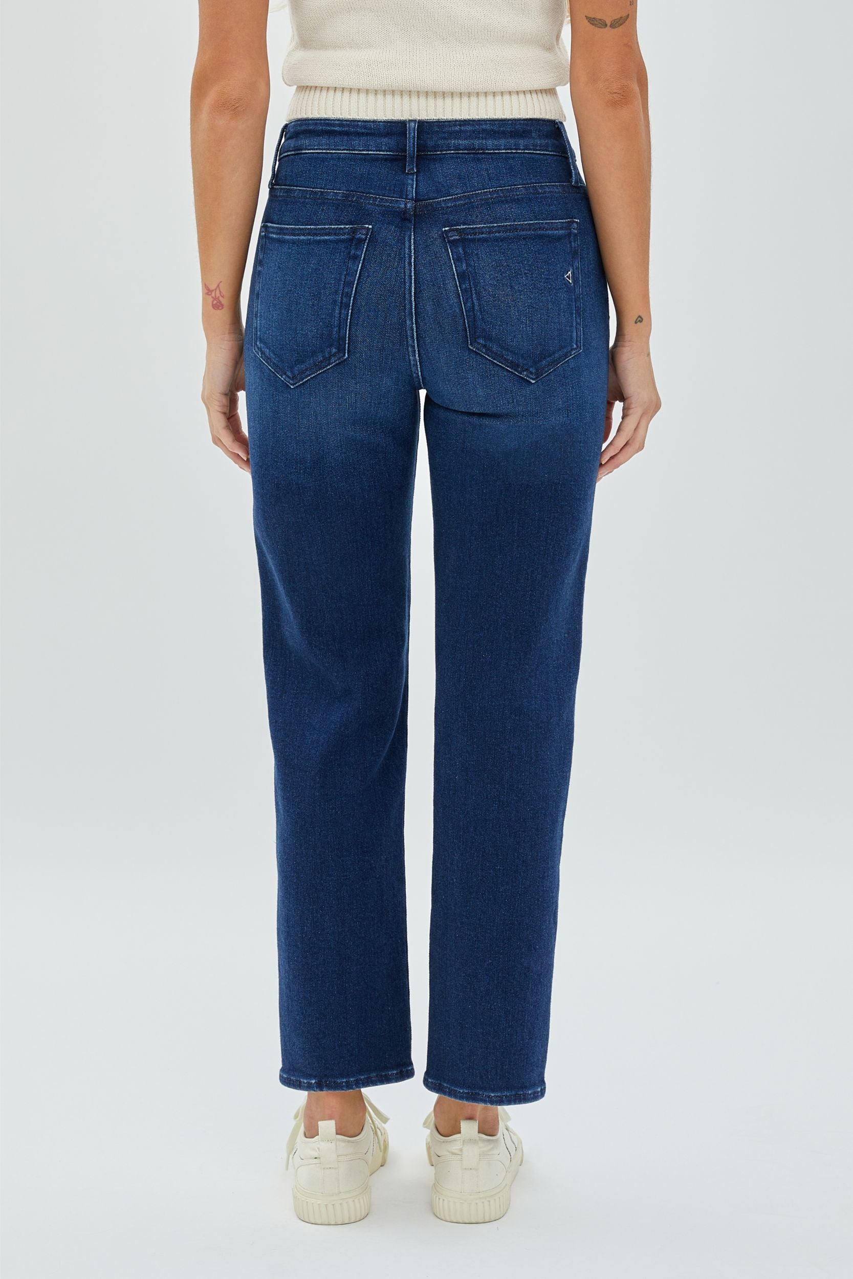 Darcy Clean Straight Jeans