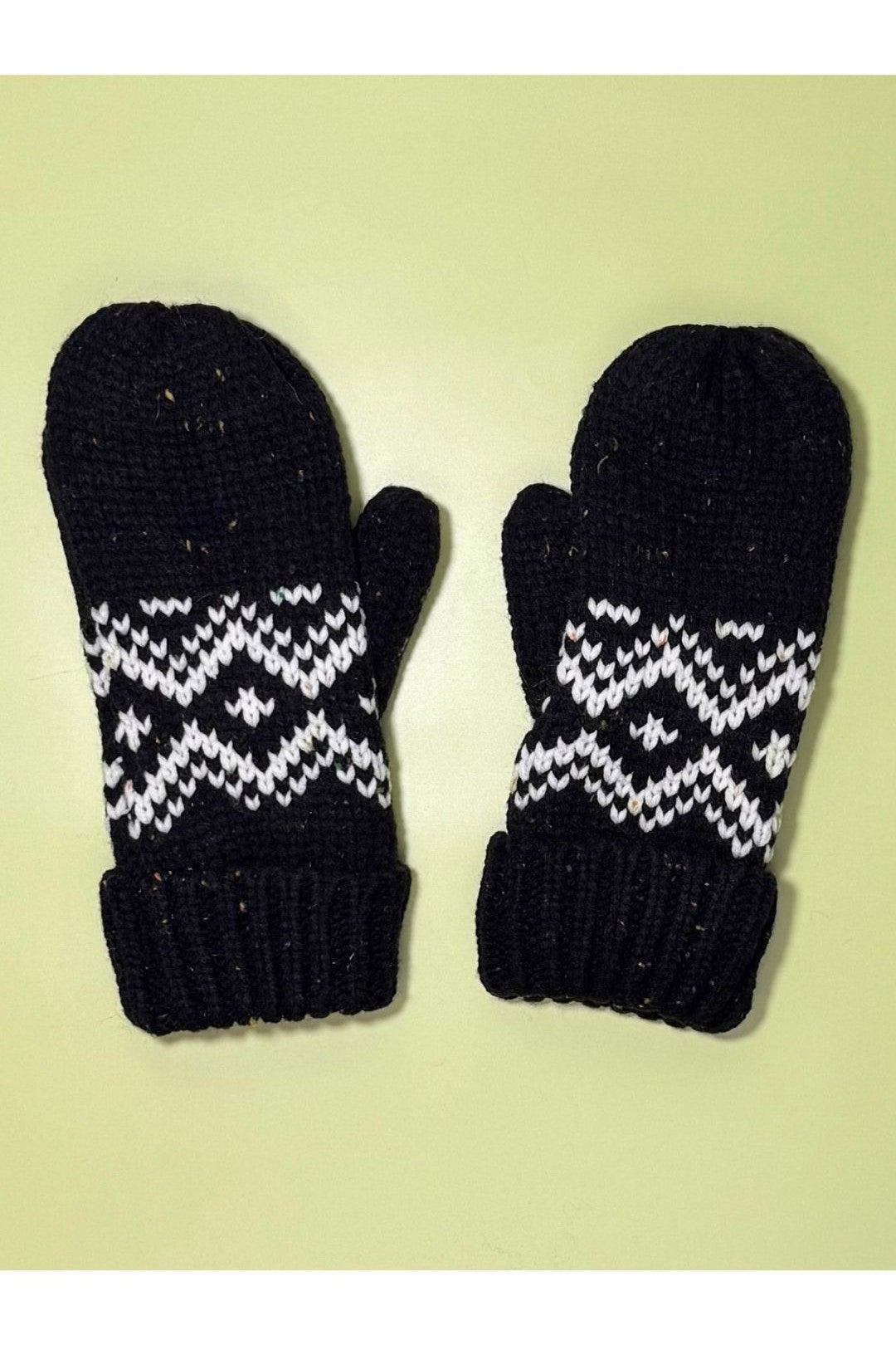 Patterned Mittens - Black & Speckled