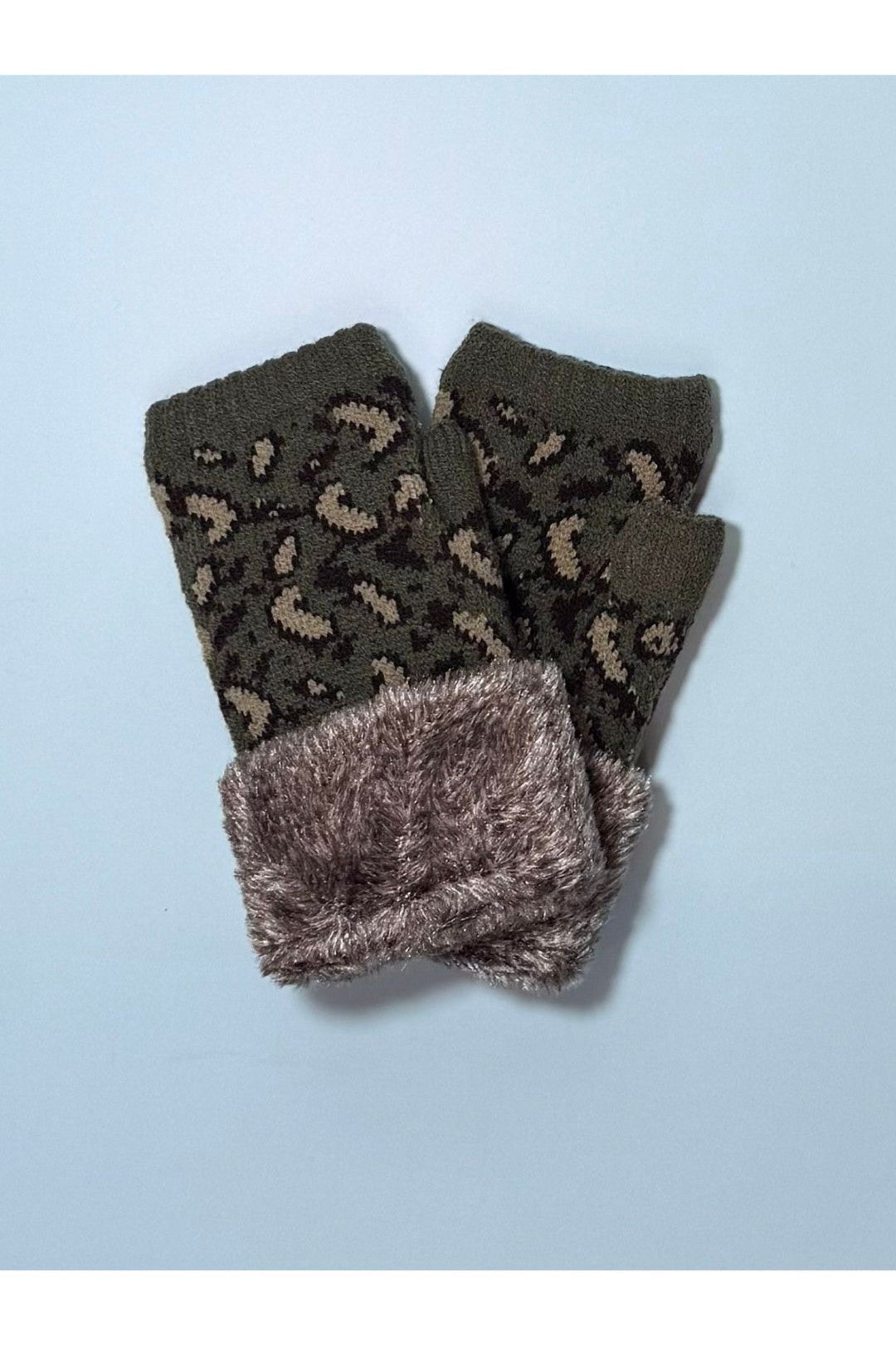 Leopard Pattern Faux Fur Fingerless Gloves